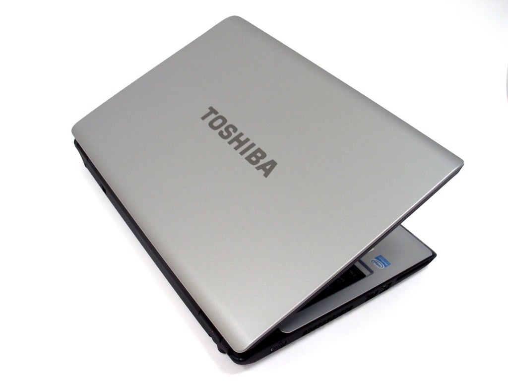 Cách vào BIOS trên laptop Toshiba - GEARVN